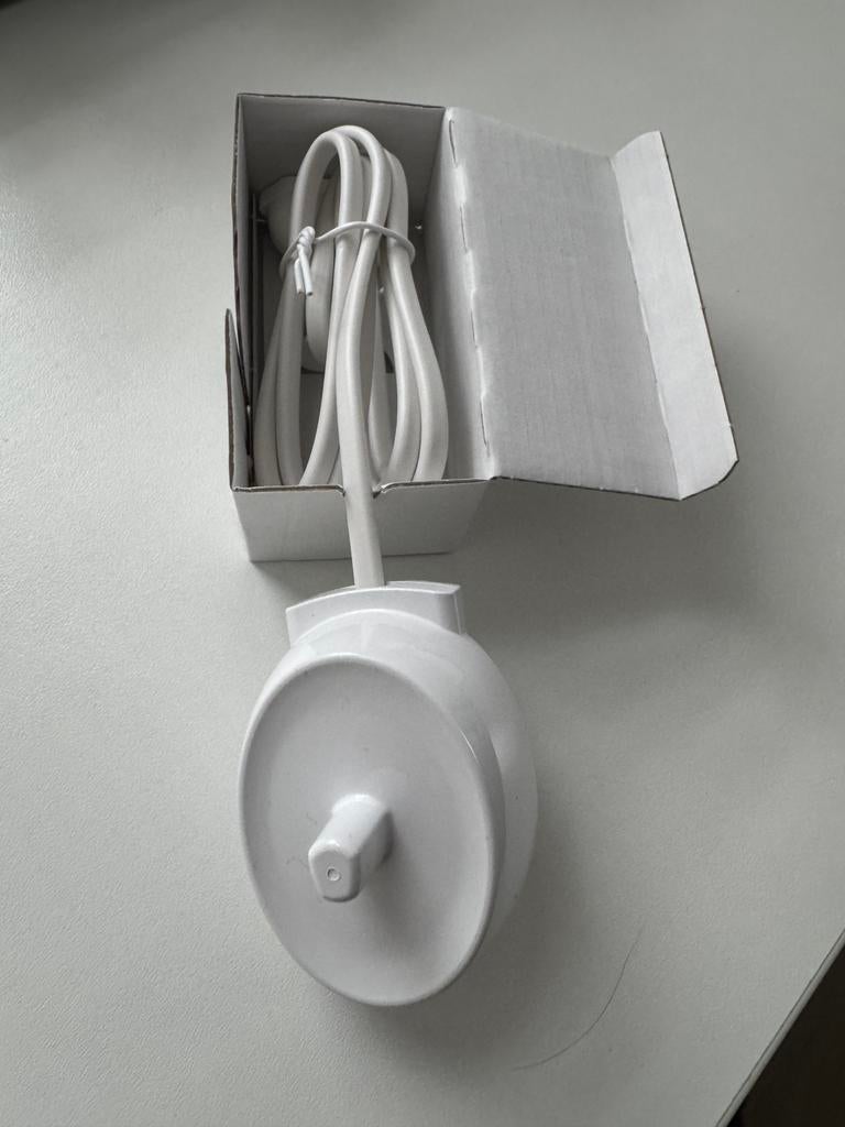 Braun Oral-B Oplader - Type 3757 en 7 Oral-B Opzetborstels, Ophalen of Verzenden, Nieuw