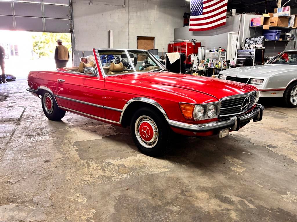 Mercedes 350 SL - 1972 - 8 cilinder - in Top Staat, Automaat, Achterwielaandrijving, Radio, Rood