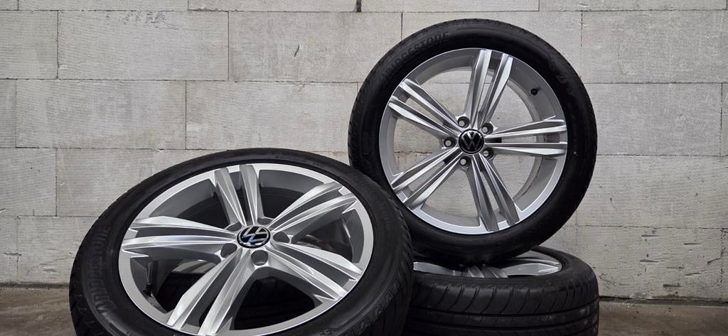 18" VW R-line T-roc Passat orig velgen zomerbanden demo, Auto-onderdelen, Banden en Velgen, 18 inch, Banden en Velgen, Ophalen of Verzenden