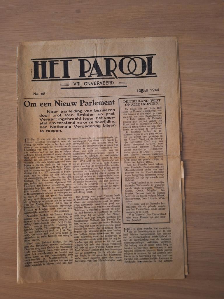Het Parool, 10 Juli 1944 - Nieuw Parlement, Ophalen of Verzenden, Prof. Van Embden en prof. Veraart