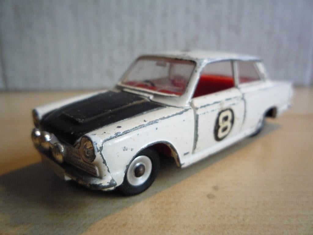 Ford Cortina Rally Car Dinky Toys 212, Ophalen of Verzenden, Gebruikt, Auto, Dinky Toys