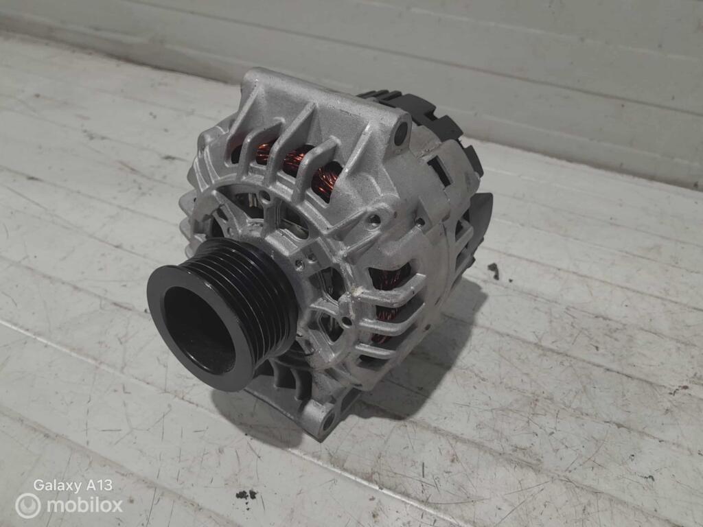 Dynamo Renault Scenic 14351335, Gebruikt, Ophalen of Verzenden