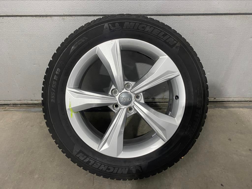 Winterset Audi Q5 Michelin 19 inch, Auto-onderdelen, Banden en Velgen, Banden en Velgen, Winterbanden, 19 inch, 235 mm, Personenwagen