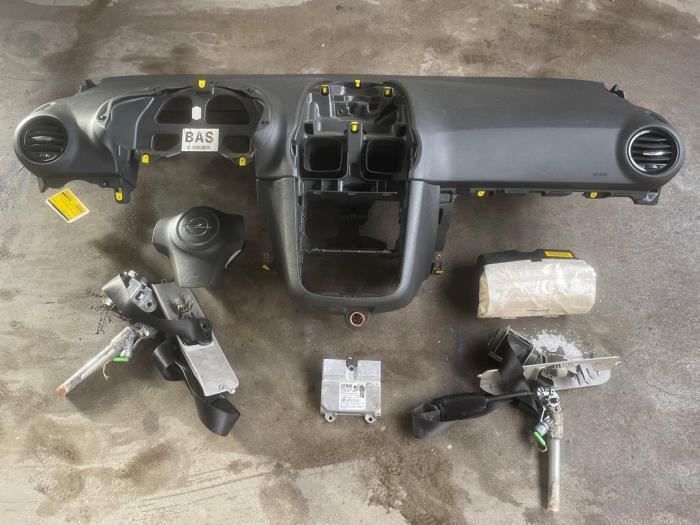 Airbag set + dashboard van een Opel Corsa, Gebruikt, -, Verzenden, -