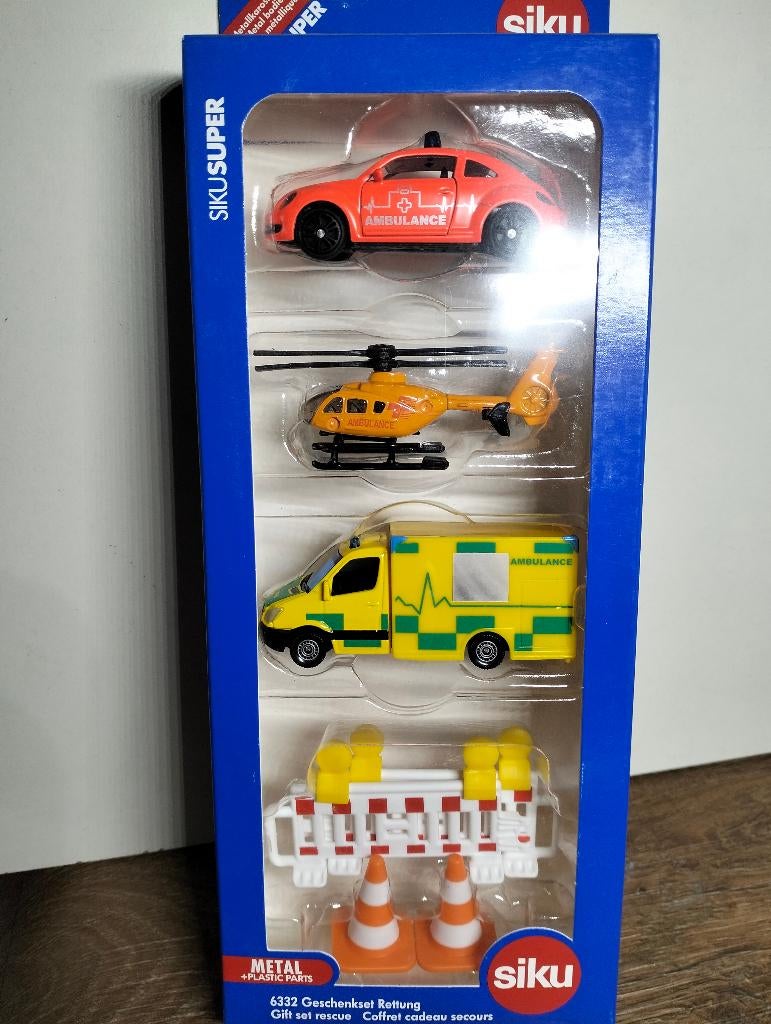 Te koop  Ambulance/Helikopter/Ambulance/Hekken/Pignons set., Hobby en Vrije tijd, Modelauto's | 1:50, Nieuw, Bus of Vrachtwagen