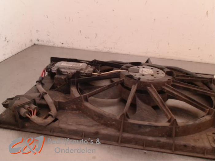 Koelvinhuis van een Volkswagen Caddy
