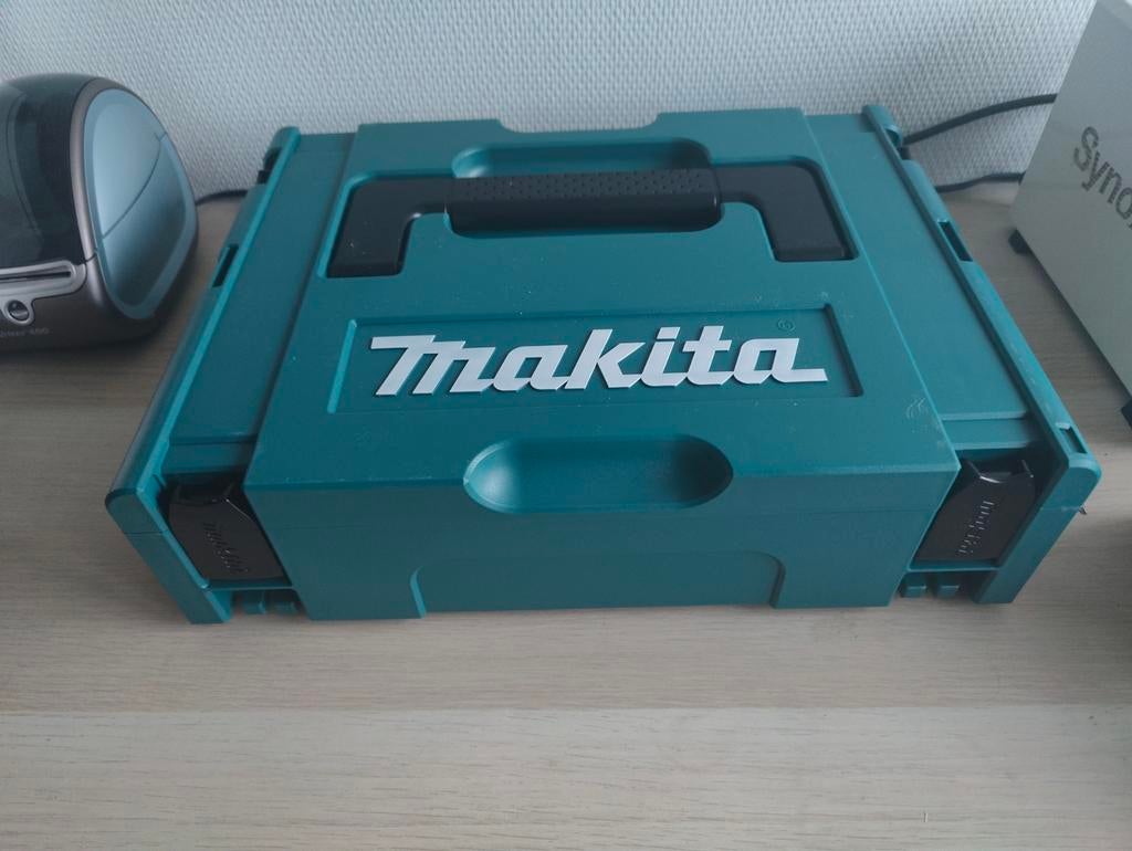 Mbox met inlay voor 8 accus, Ophalen of Verzenden, Nieuw