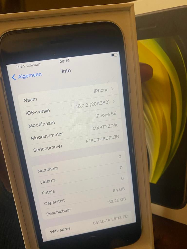 iPhone SE 2022 64GB Zwart - Zeer nette staat!, Info@hartmandirect.nl, Apple, Zwart, Ophalen of Verzenden