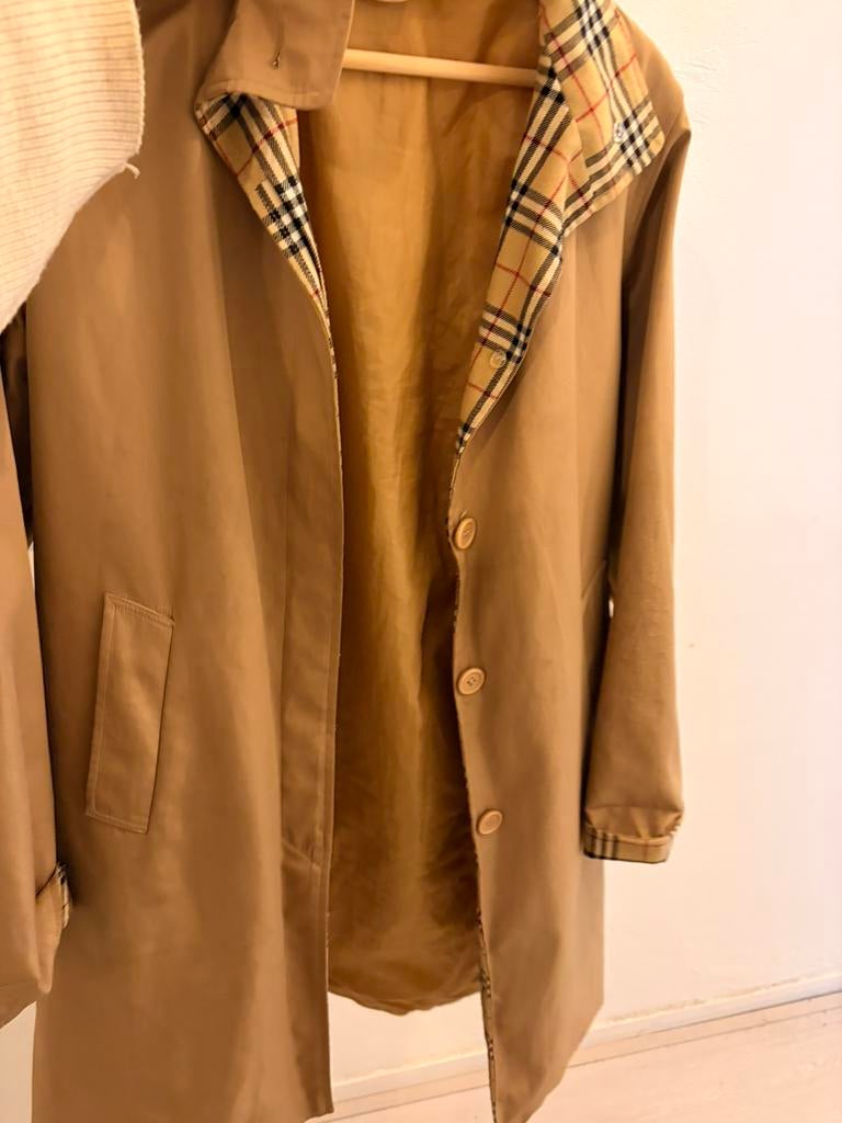 Burberry jas, Ophalen of Verzenden, Zo goed als nieuw, Zwart
