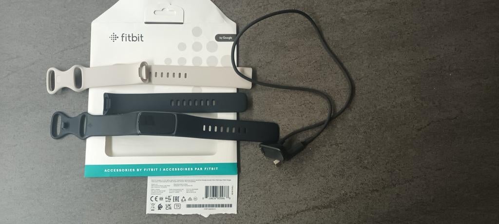 Fitbit Charge 5 - Nieuwstaat!, Zwart, Ophalen of Verzenden, Zo goed als nieuw, Fitbit