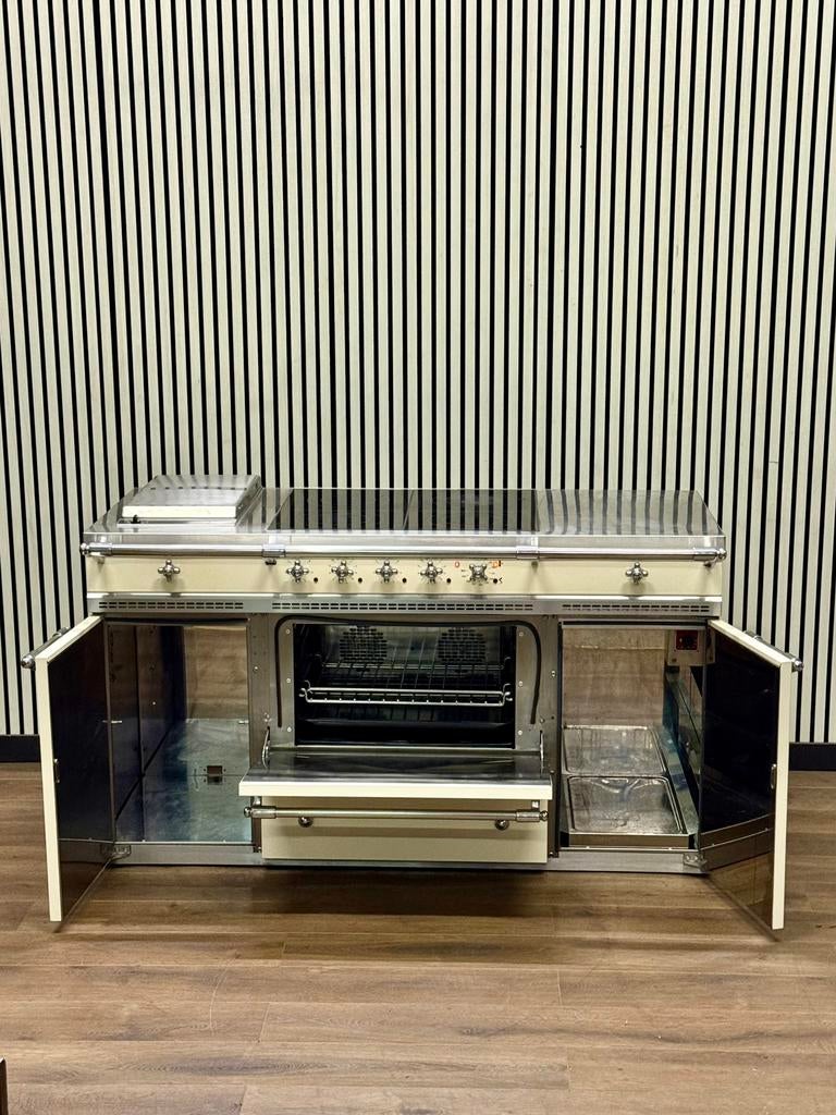 Luxe Fornuis Lacanche Creme met 4 zones + Friteuse 150 cm, Zo goed als nieuw, Energieklasse A of zuiniger, 85 tot 90 cm, Hete lucht