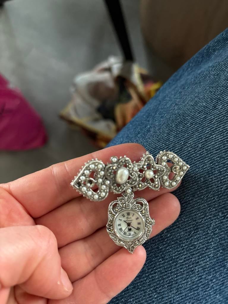 Vintage Gloria Vanderbilt Horloge Broche, Overige merken, Met bandje, Polshorloge, Zilver