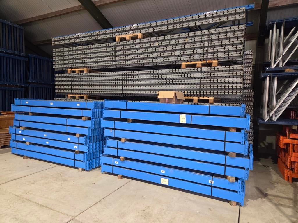 4x set 25.3m Redirack palletstelling  zwaar 5.8x2.7m 3.7T