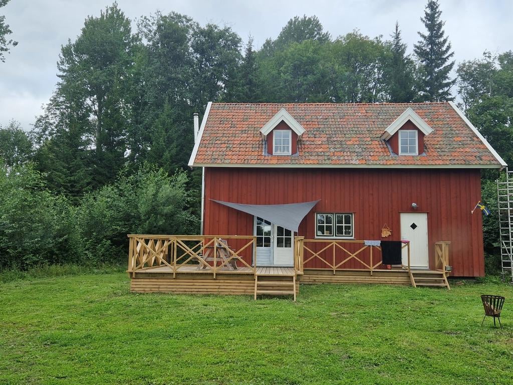 Vakantiehuis Zweden 8 pers aan het meer + boot + hottub