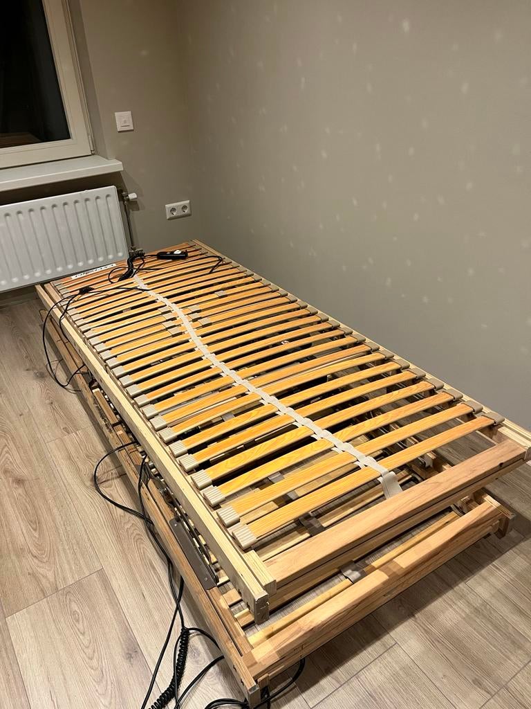 Elektrische Lattenbodem 80x200, Ophalen, Eenpersoons, Zo goed als nieuw, 80 cm