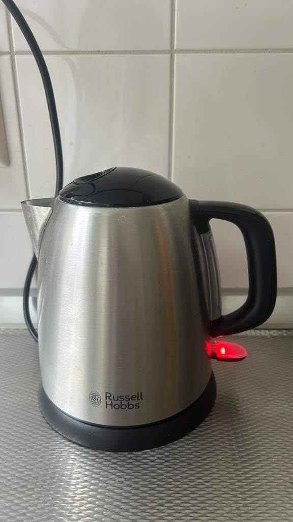 Russell Hobbs, Witgoed en Apparatuur, Waterkokers, 1 tot 2 liter, Ophalen, Gebruikt