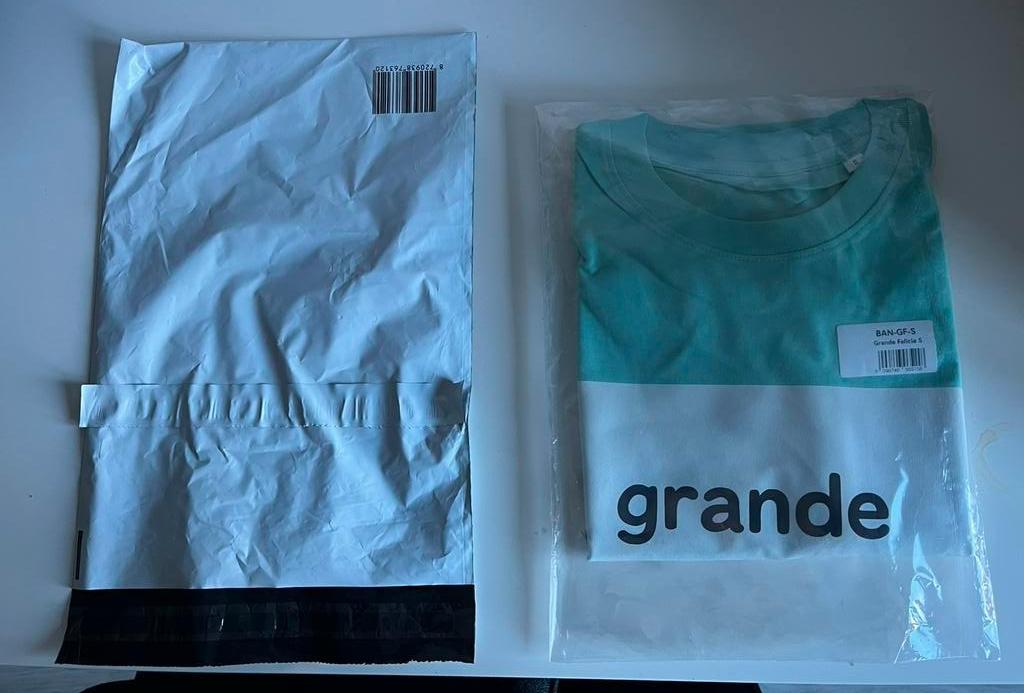 Bankzitters Grande Felicia Shirt Verzendklaar In Verpakking, Kleding | Heren, T-shirts, Ophalen of Verzenden, Nieuw, Maat 46 (S) of kleiner