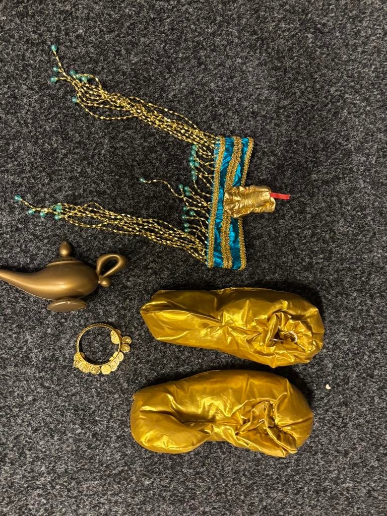 Nieuw 1001 nacht alladin carnaval set, Kleding | Dames, Carnavalskleding en Feestkleding, Ophalen of Verzenden, Nieuw, Carnaval