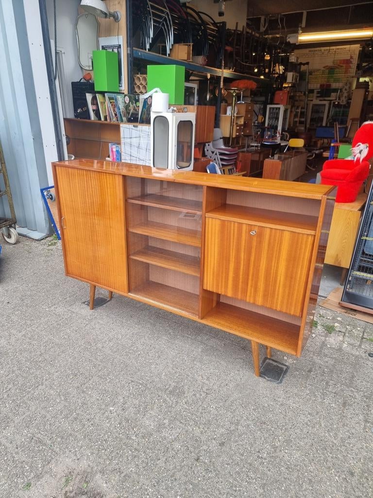 Vintage highboard met vitrine en minibar jaren 60, Ophalen, ,, 50 tot 100 cm, Zo goed als nieuw