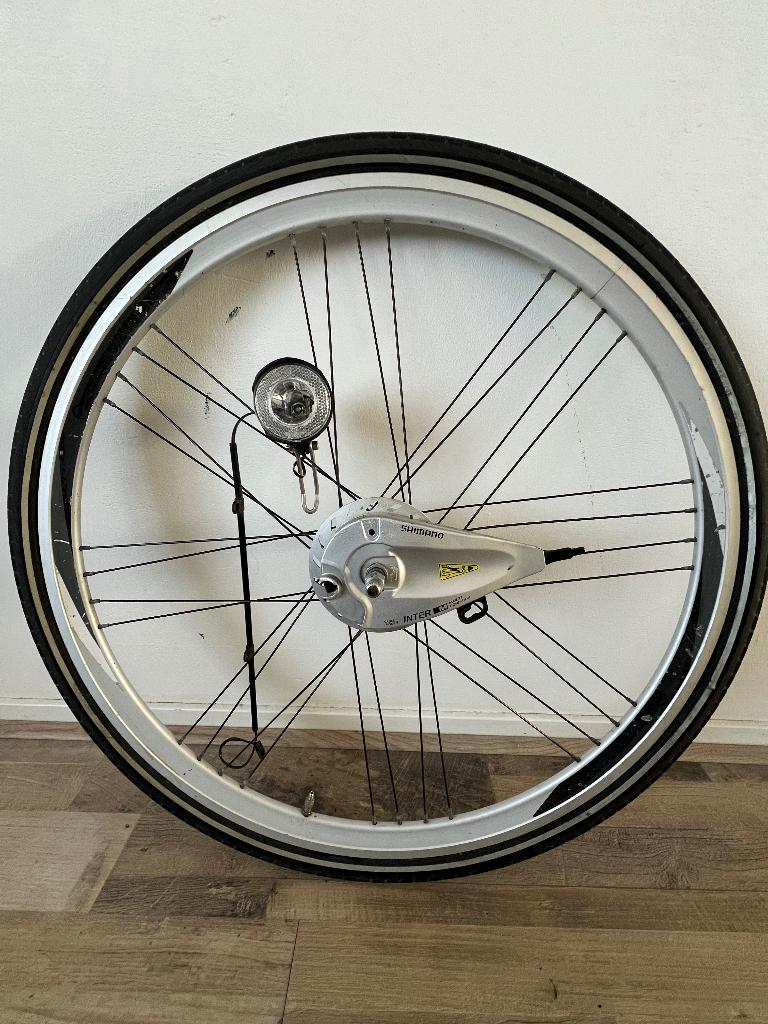 Aluminium GAZELLE Voorwiel compleet 28 inch naafdynamo, Fietsen en Brommers, Fietsonderdelen, Ophalen of Verzenden, Gebruikt, Wiel