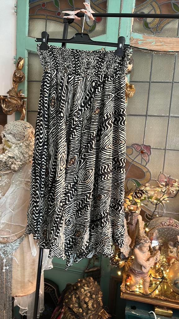 Bindi rok: L-XL nieuwstaat . Zacht eleastiek boord, Ophalen of Verzenden, Zo goed als nieuw, Onder de knie