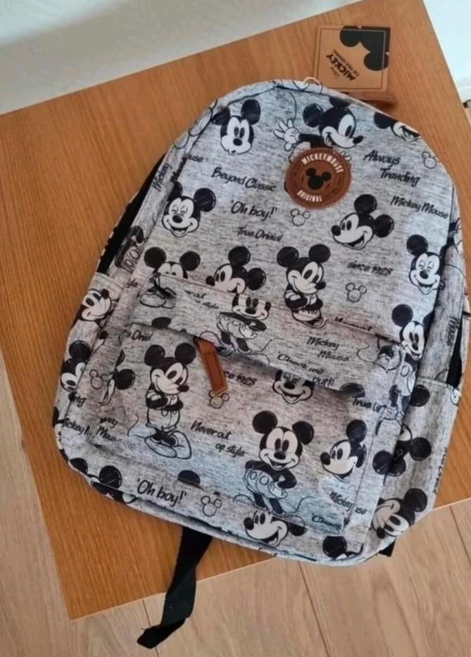 Nieuw/Disney Mickey Rugzak/ Grijs/ 35 x 26 cm, Ophalen of Verzenden, Nieuw, Overige merken, 30 tot 45 cm