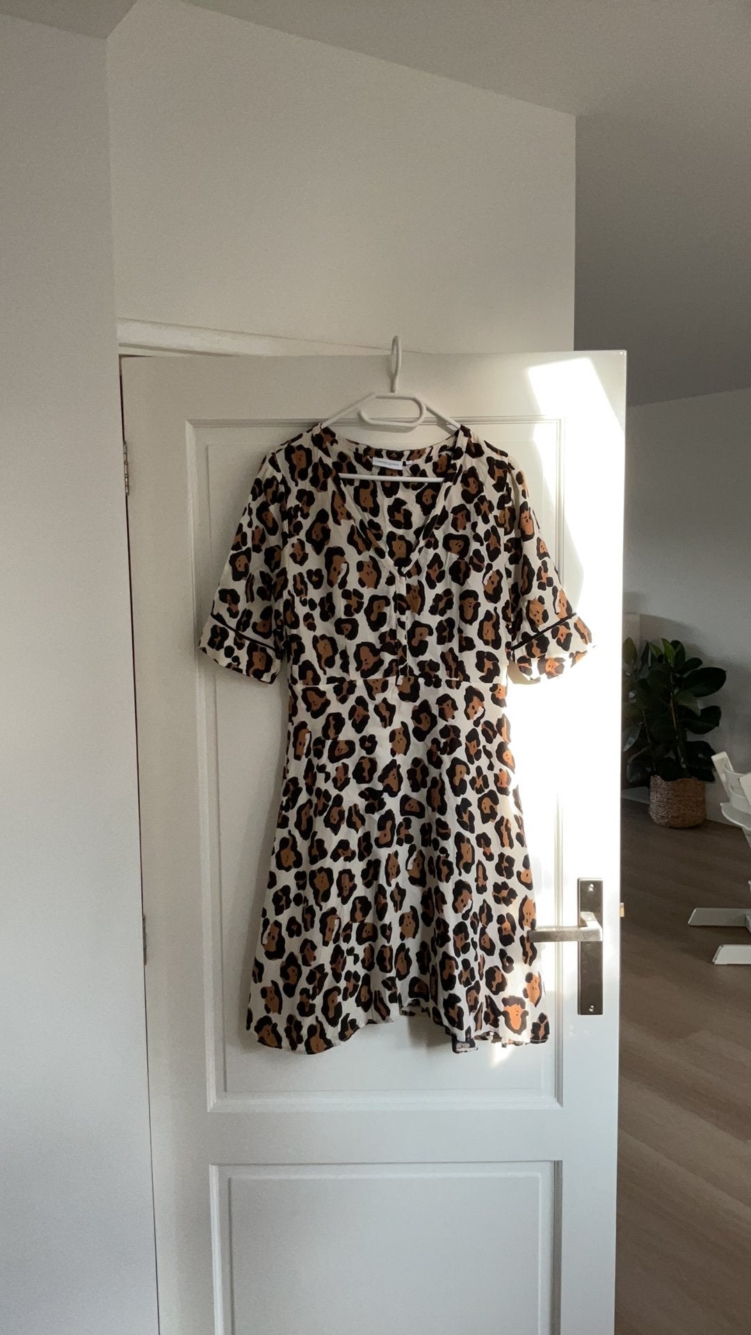 Fabienne chapot jurk maat L, Kleding | Dames, Jurken, Overige kleuren, Maat 42/44 (L), Ophalen of Verzenden, Zo goed als nieuw