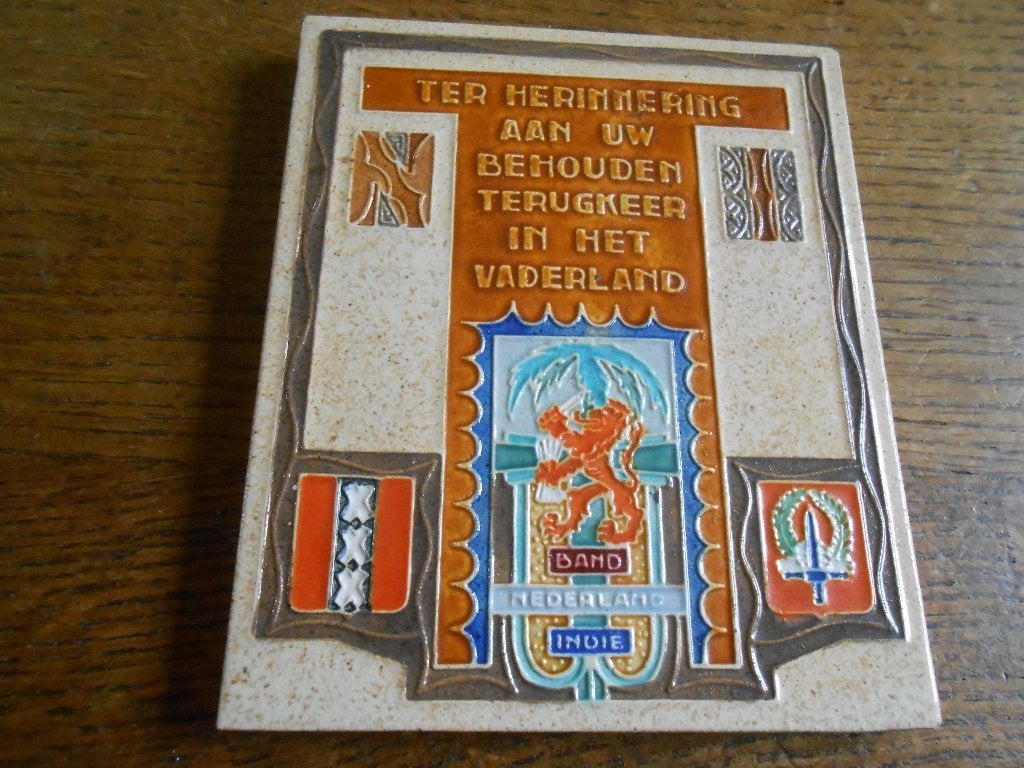 Westraven cloisonnee tegel, Ophalen