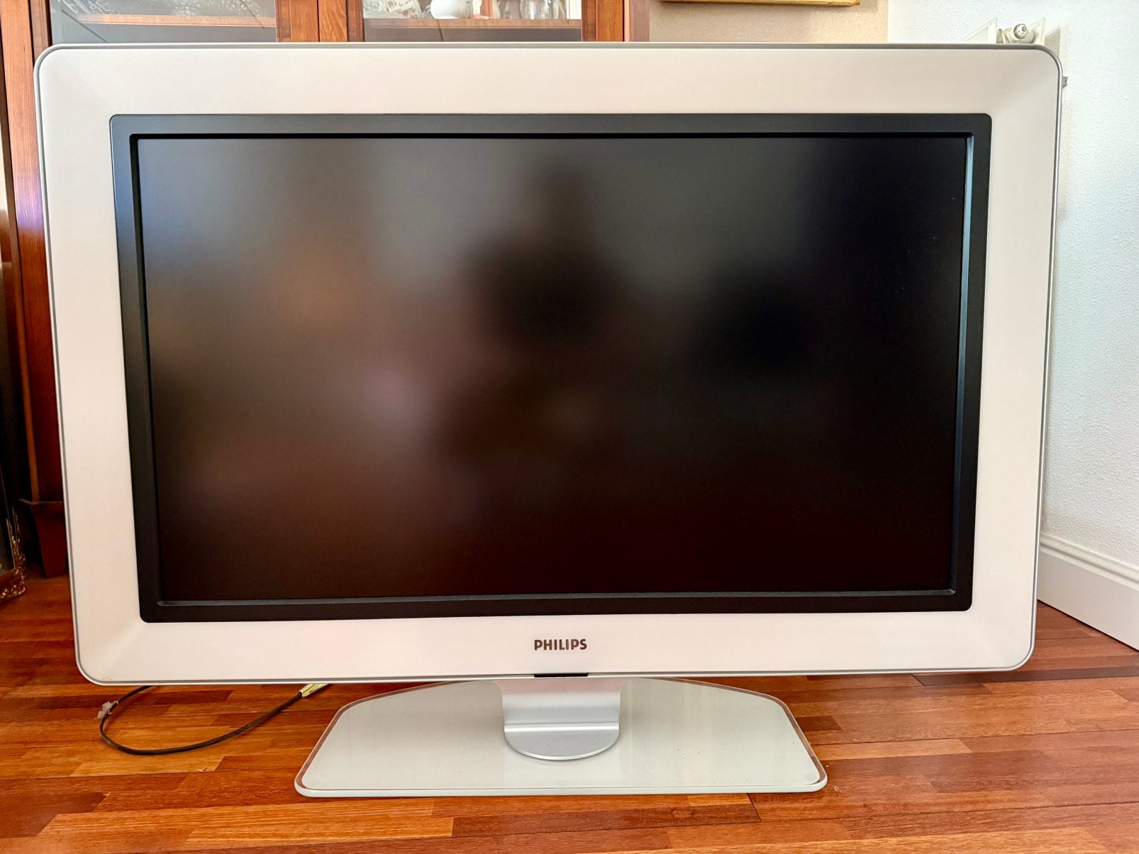 Philips Aurea 42’’ LED TV met Ambilight, Ophalen, Philips, 50 Hz, 100 cm of meer