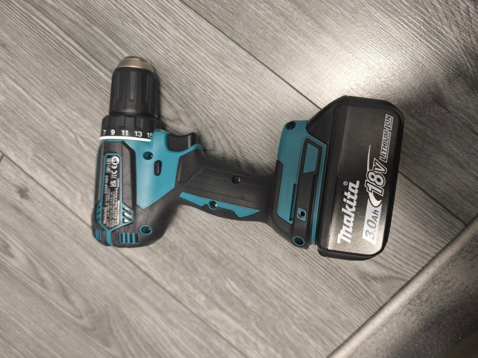Makita DDF485 Accuboormachine met Accu - Nieuw, Variabele snelheid, Nieuw, Ophalen of Verzenden, Boor- en Schroefmachine