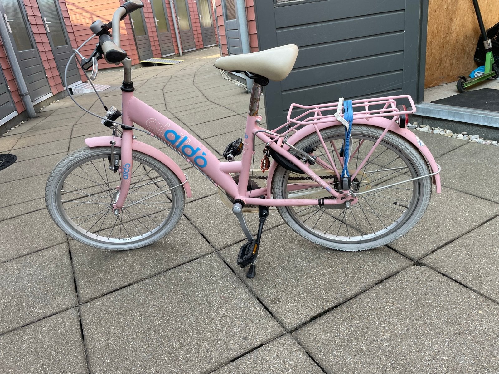 Roze Aldo kinderfiets 20 inch met nieuw slot, Fietsen en Brommers, Fietsen | Kinderfietsjes, Ophalen, Gebruikt, Trommelrem, 16 tot 20 inch