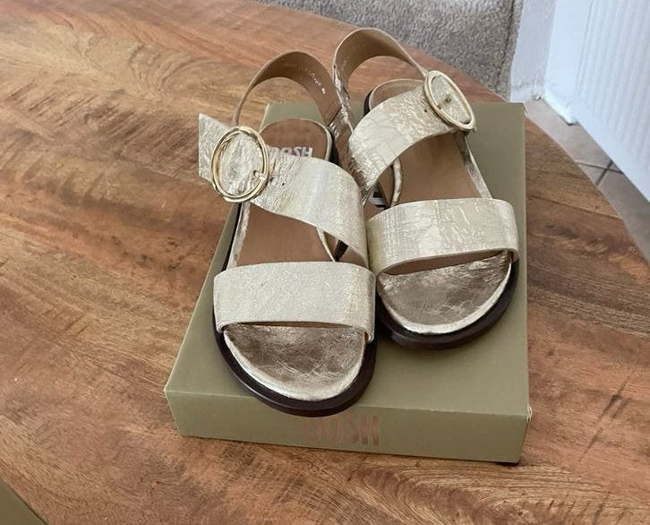 Gosh dames sandalen goud maat 40, Ophalen of Verzenden, Zo goed als nieuw
