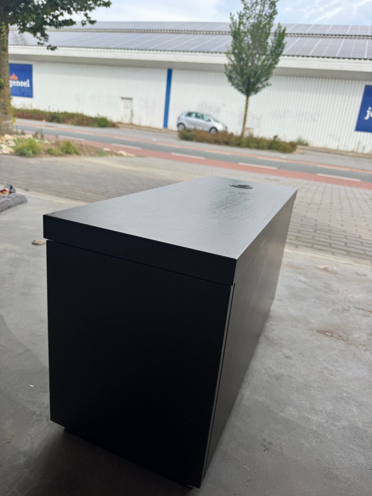 Bijzettafel/salontafel met opbergruimte en kabeldoorvoer, Huis en Inrichting, Tafels | Bijzettafels, Overige materialen, Gebruikt