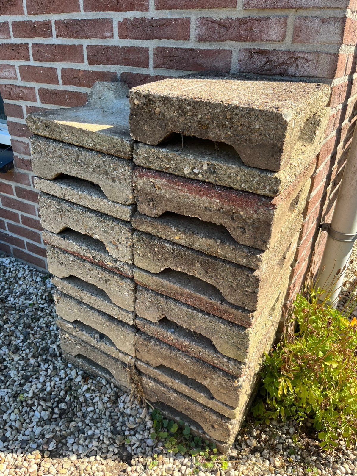 Gratis 22 Stoeptegels ( randtegels  ), Ophalen, Gebruikt, Minder dan 5 m², Beton