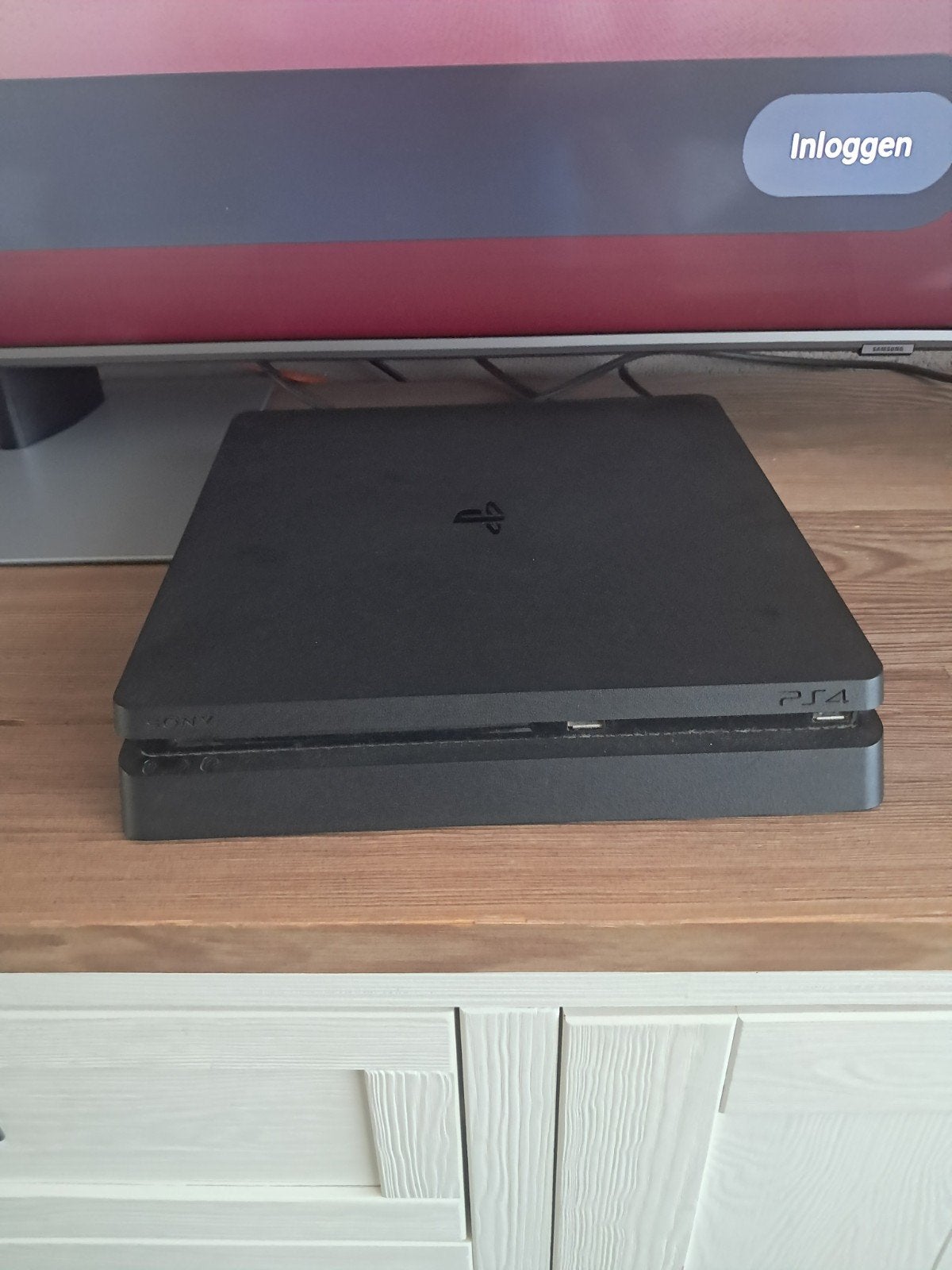 PlayStation 4 Slim met controller, Ophalen