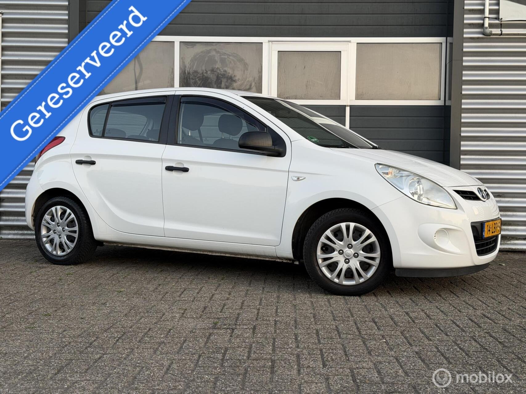 Hyundai i20 1.2i Active 2010|120.000 KM NAP|Trekhaak|, Gebruikt, 4 cilinders, Wit, Origineel Nederlands