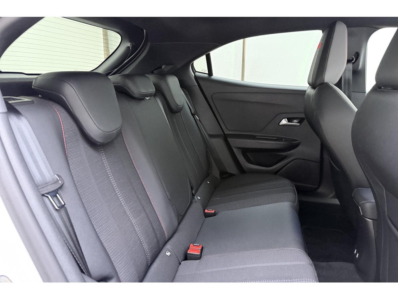 Foto 16 van Opel Mokka 1.2 Turbo GS Line 130 PK Automaat | Navigatie | K