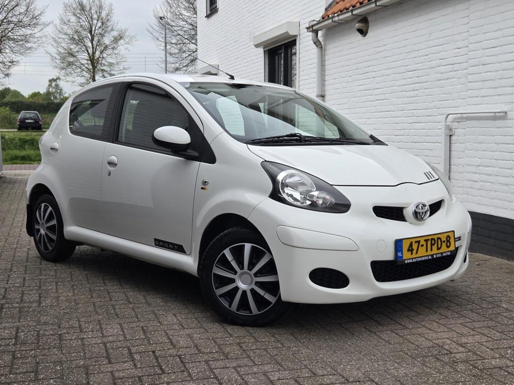 Toyota Aygo 1.0-12V Comfort Navigatie | 2012 | AIrco | 5-Deu, Auto's, Toyota, Voorwielaandrijving, Euro 5, Gebruikt, 4 stoelen