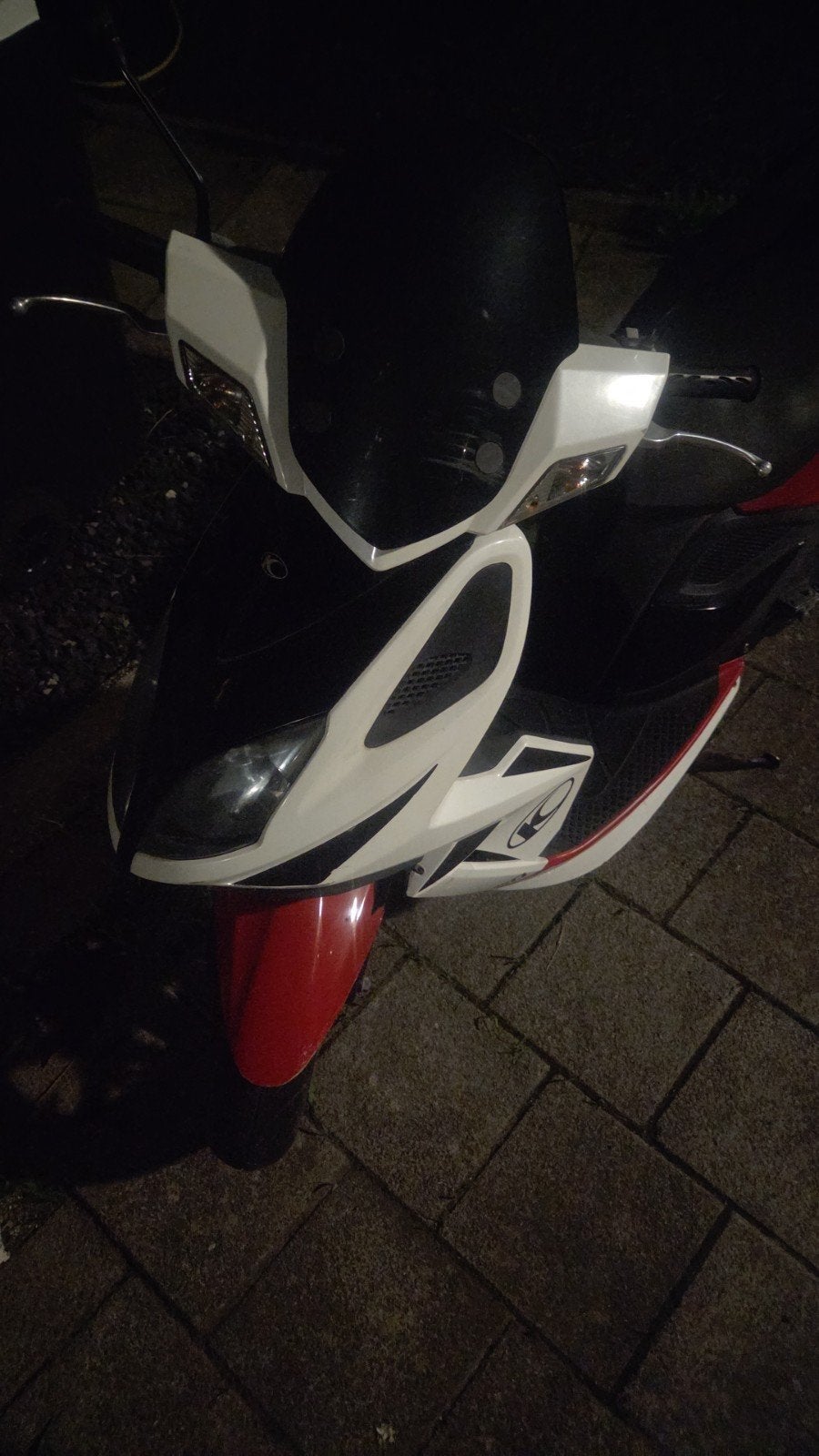 Kymco scooter met defecte snelheidsmeter, Fietsen en Brommers, Ophalen