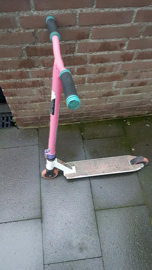 Slamm stuntstep max 100 kg, Fietsen en Brommers, Steps, Gebruikt, Gewone step, Ophalen