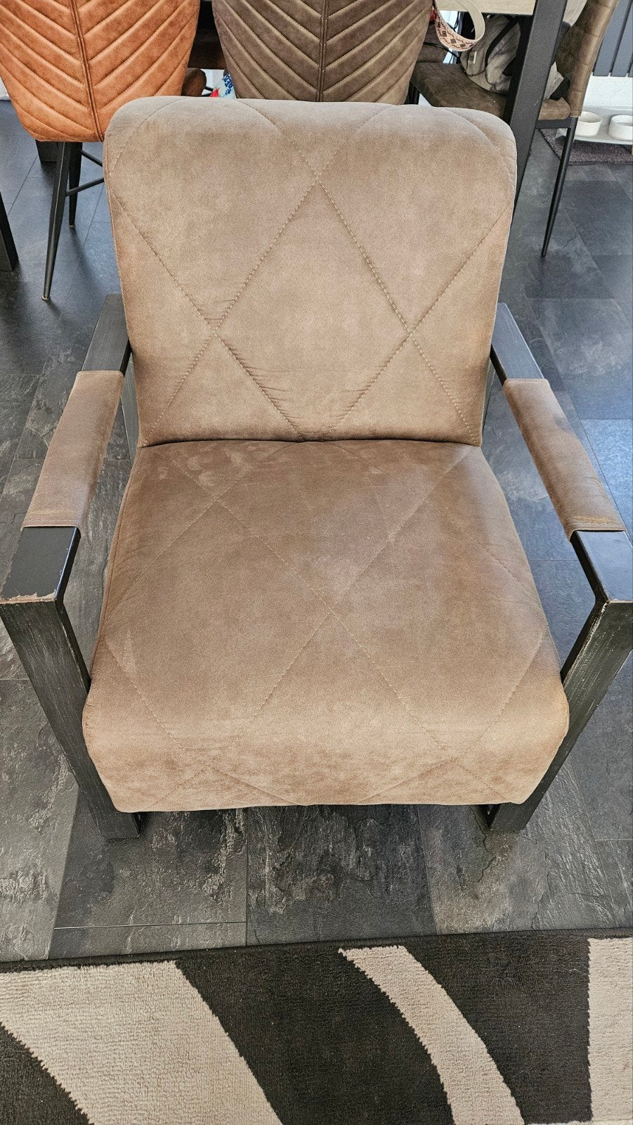 Comfortabele fauteuil met metalen frame, Ophalen, Gebruikt, Overige kleuren, Stof