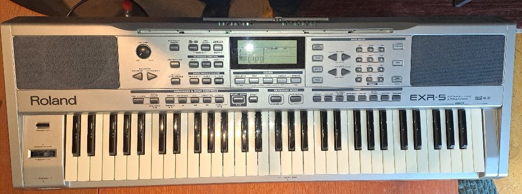 Roland EXR-5 keyboard