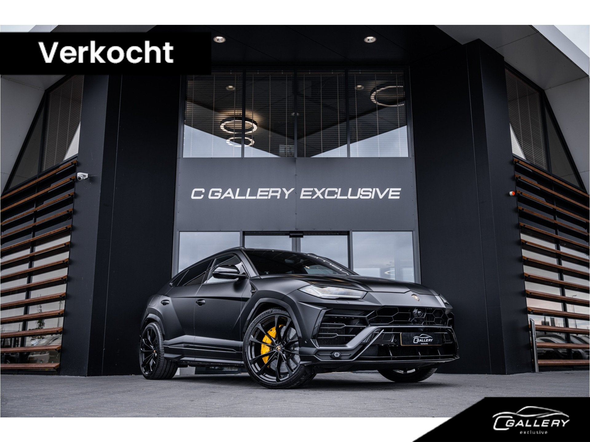 Lamborghini Urus 4.0 V8 - BTW | Akrapovic | Keramisch | Pano, Auto's, Automaat, Urus, Gebruikt, Zwart