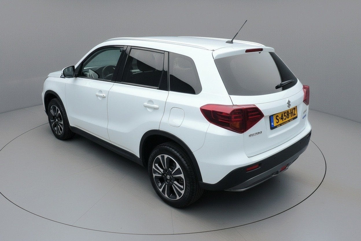 Foto 4 van Suzuki VITARA 1.4 Boosterjet Style Smart Hybrid
