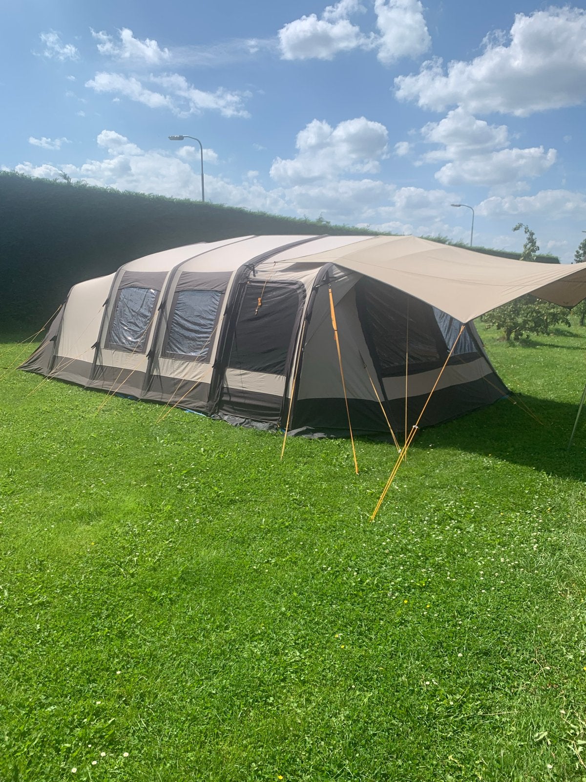 Navarro AIR 440 Opblaasbare Kampeertent met Parawing, Ophalen, Gebruikt, Tot en met 6