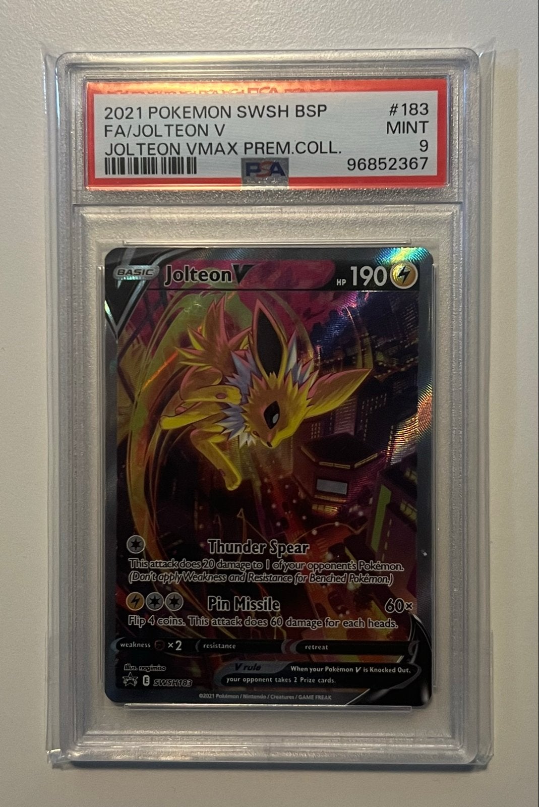 Jolteon V #SWSH183 - Sword & Shield Promo - PSA 9, Ophalen of Verzenden, Zo goed als nieuw, Losse kaart