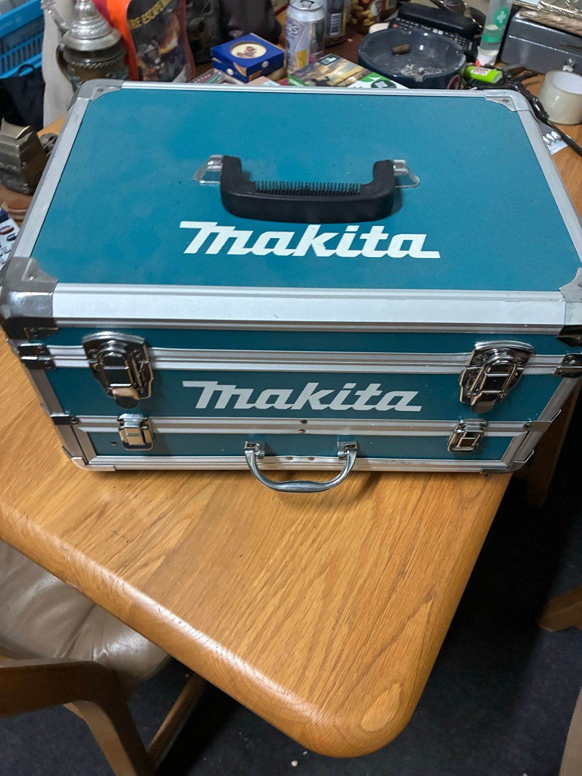 Makita Boor- en Schroefmachine met Koffer en Accessoires, 600 watt of meer, Variabele snelheid, Ophalen of Verzenden, Zo goed als nieuw