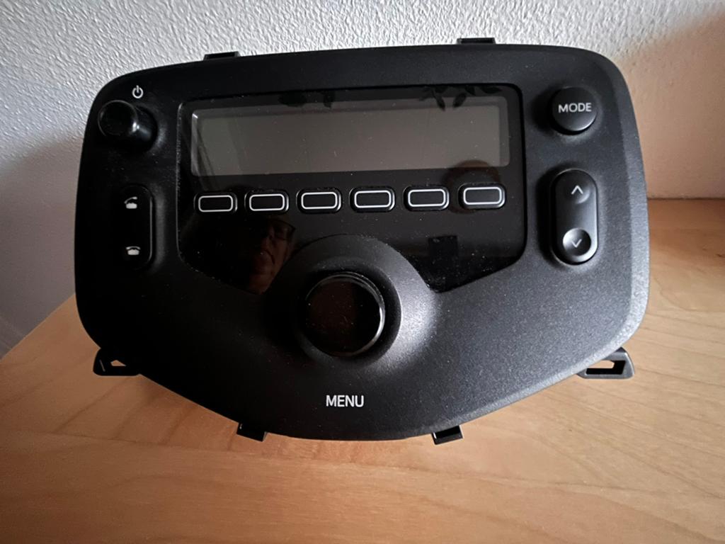 Autoradio PEUGEOT 108, Auto diversen, Ophalen, Zo goed als nieuw