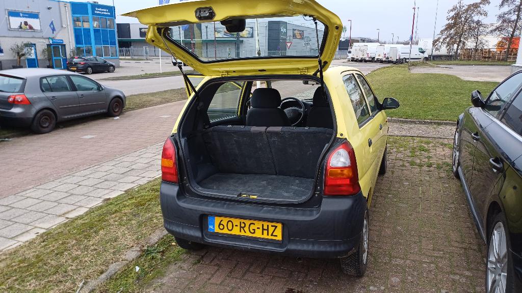 Suzuki Alto 1.1 16V 5d 2005 Geel, Auto's, Suzuki, Voorwielaandrijving, Stof, 750 kg, 4 cilinders