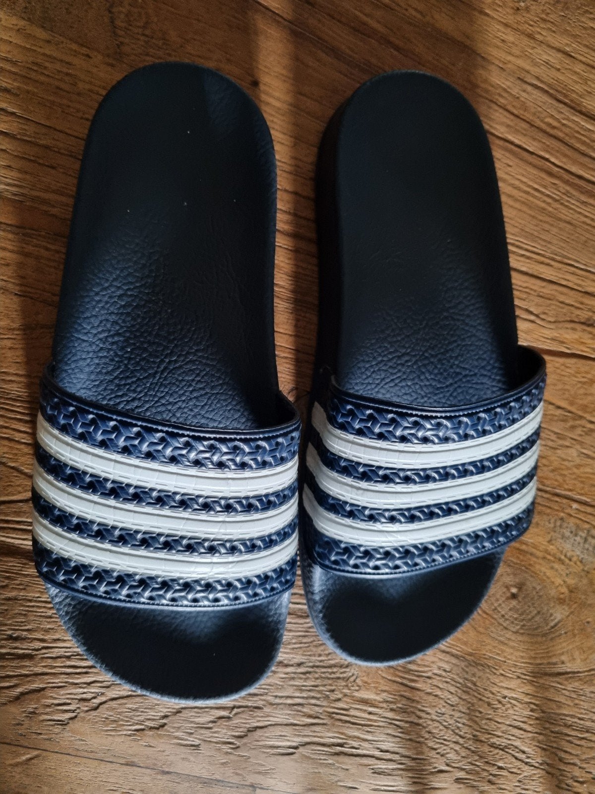 Adidas slippers maat 35.5/36, Slippers, Ophalen of Verzenden, Zo goed als nieuw, Blauw